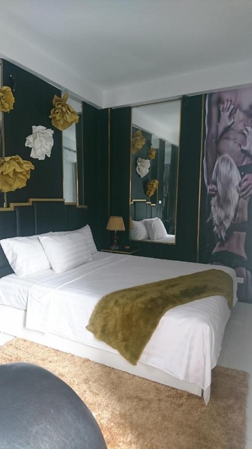 Love hotel Hera *