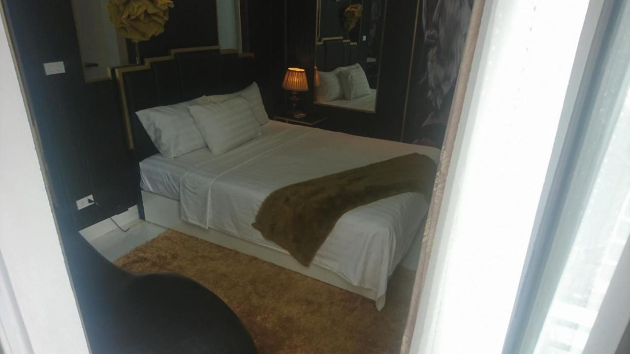 Hera Love hôtel *